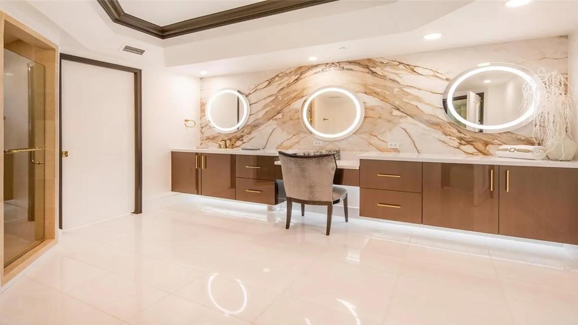 Stunning Four Bedroom Fully Professionally Remodeled Apartment لاس فيغاس المظهر الخارجي الصورة