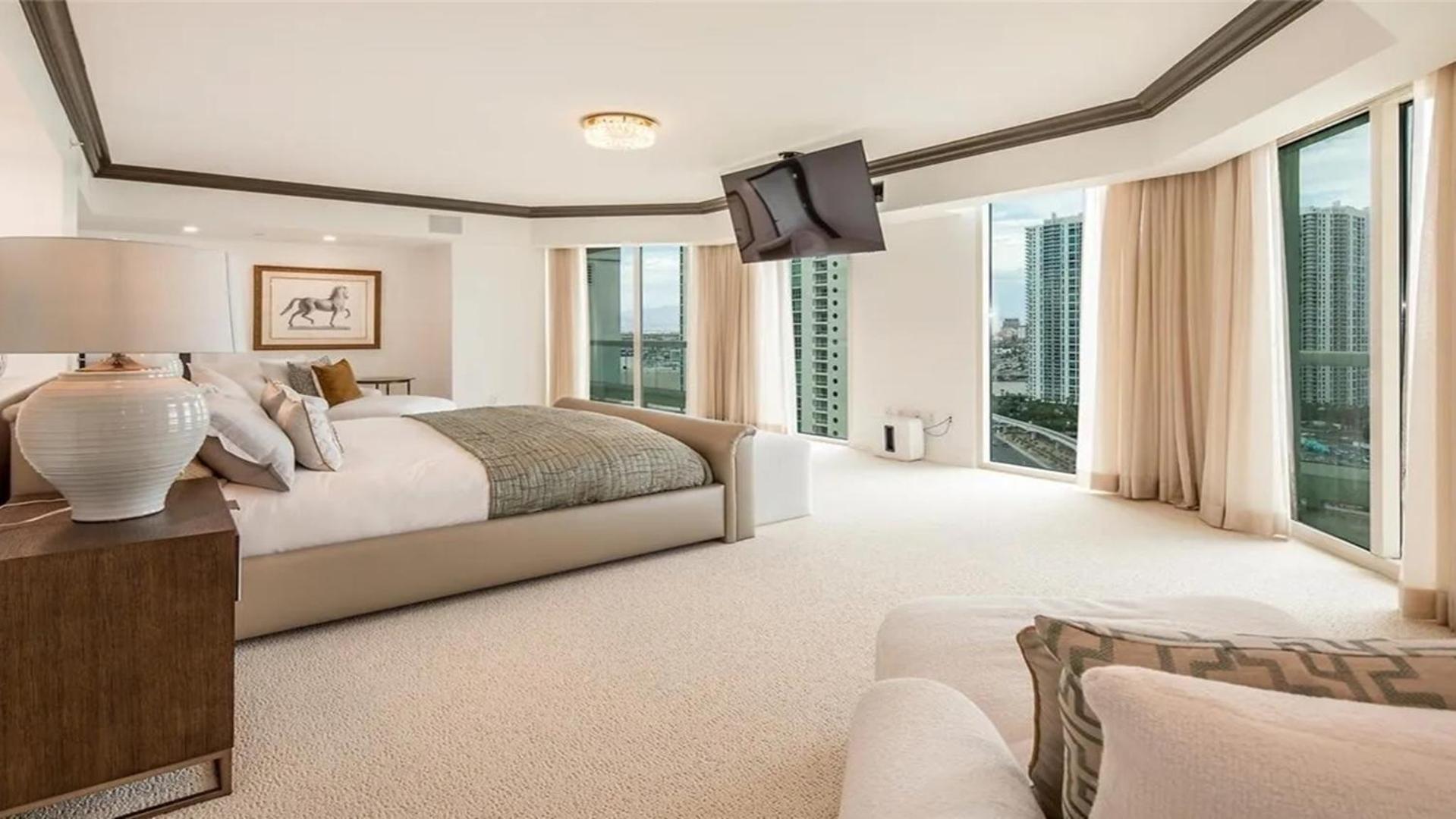 Stunning Four Bedroom Fully Professionally Remodeled Apartment لاس فيغاس المظهر الخارجي الصورة