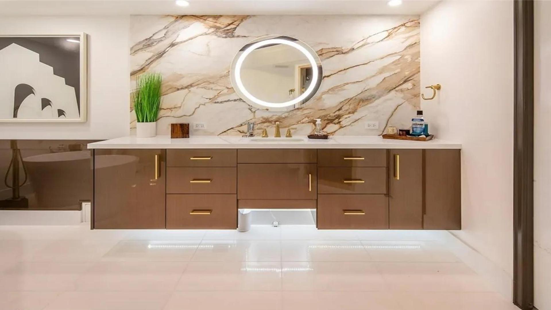Stunning Four Bedroom Fully Professionally Remodeled Apartment لاس فيغاس المظهر الخارجي الصورة
