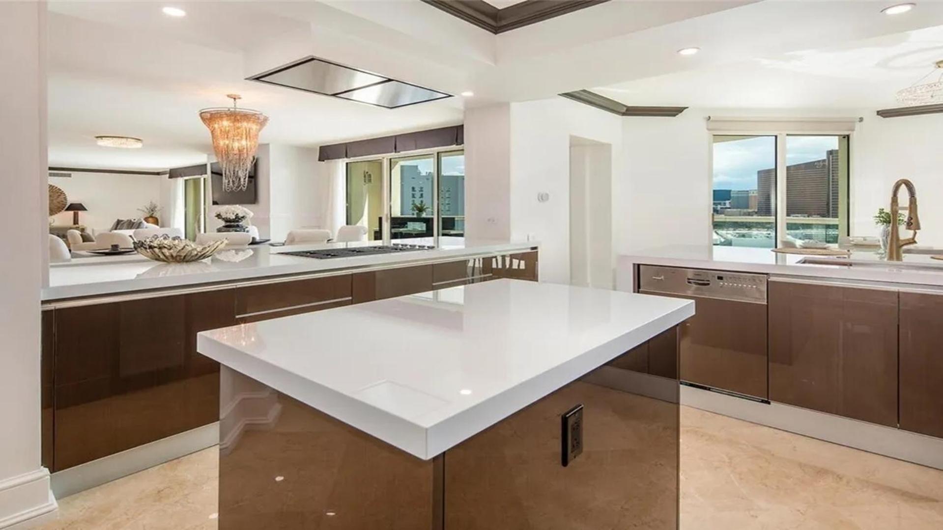Stunning Four Bedroom Fully Professionally Remodeled Apartment لاس فيغاس المظهر الخارجي الصورة