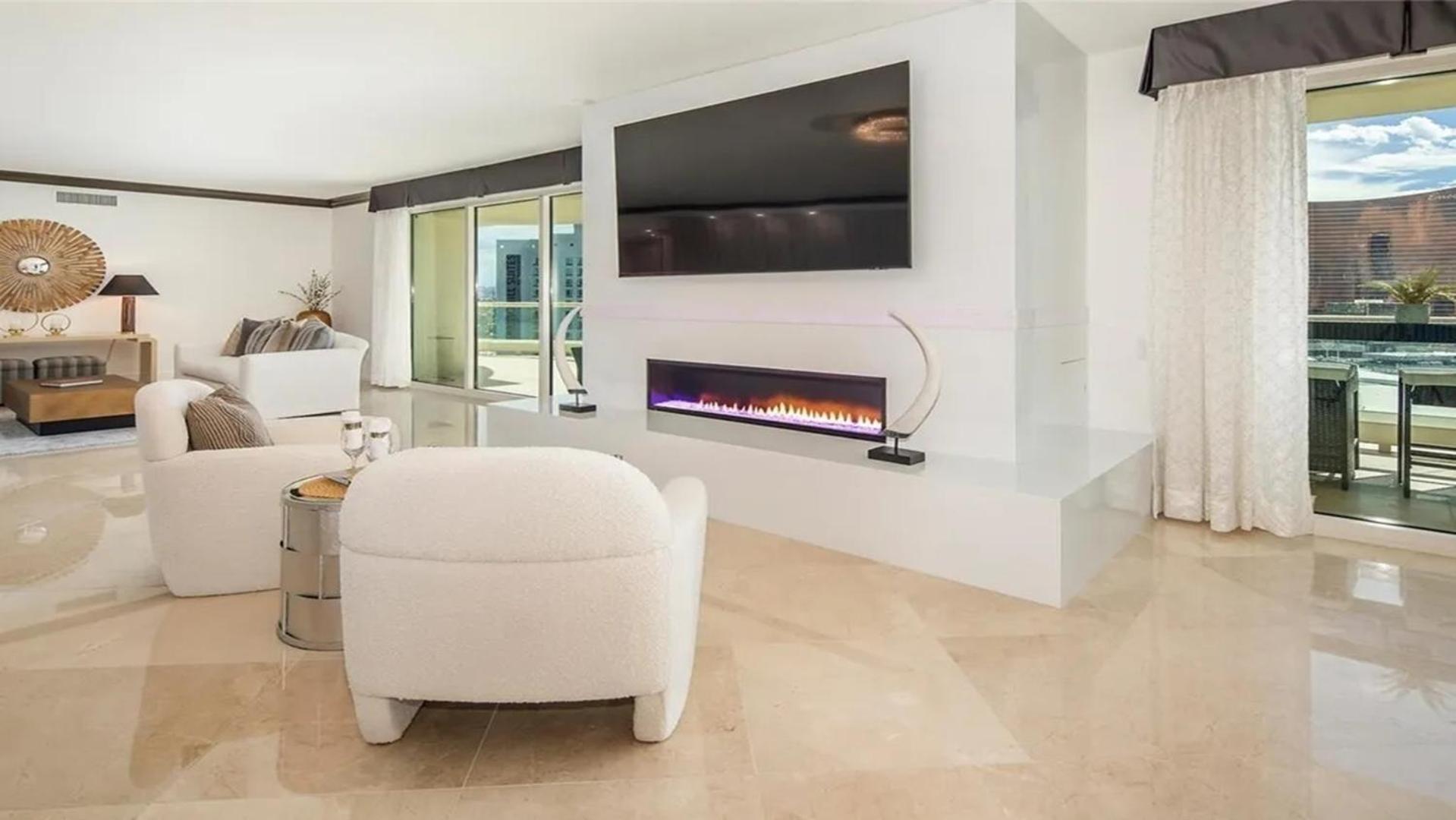 Stunning Four Bedroom Fully Professionally Remodeled Apartment لاس فيغاس المظهر الخارجي الصورة
