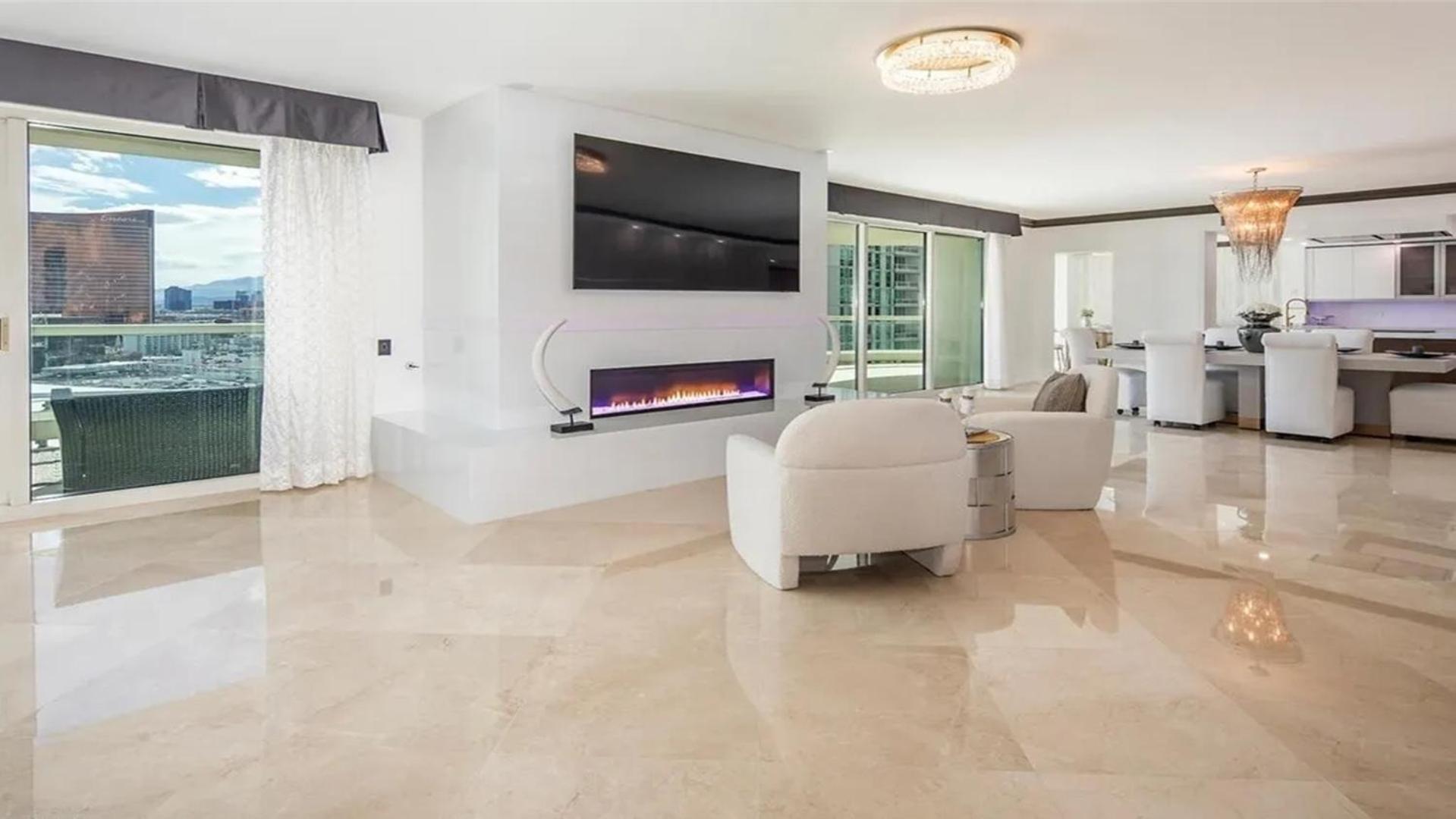 Stunning Four Bedroom Fully Professionally Remodeled Apartment لاس فيغاس المظهر الخارجي الصورة